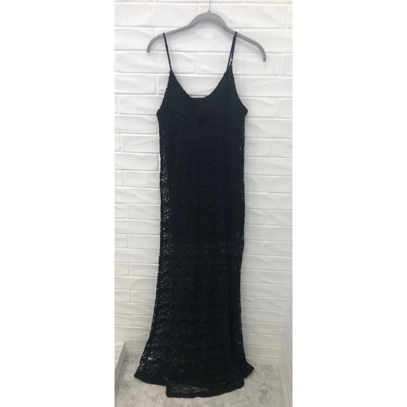 CHASER Spanish Lace Maxi Dress - Picture 7 of 12